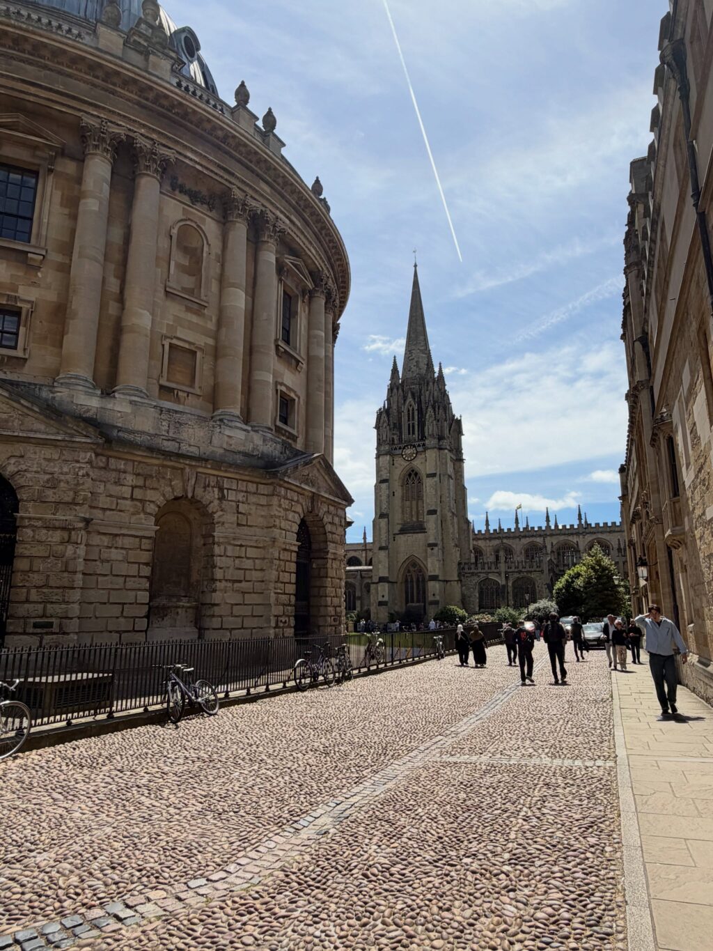 Oxford á skilið smá myndaspamm 🥰 fórum í dagsferð til Oxford frá London. Oxford heillaði okkur enda margt að sjá og gera. Mæli með dagsferð þangað, tekur ekki nema rétt um klukkutíma frá Paddington lestarstöðinni.