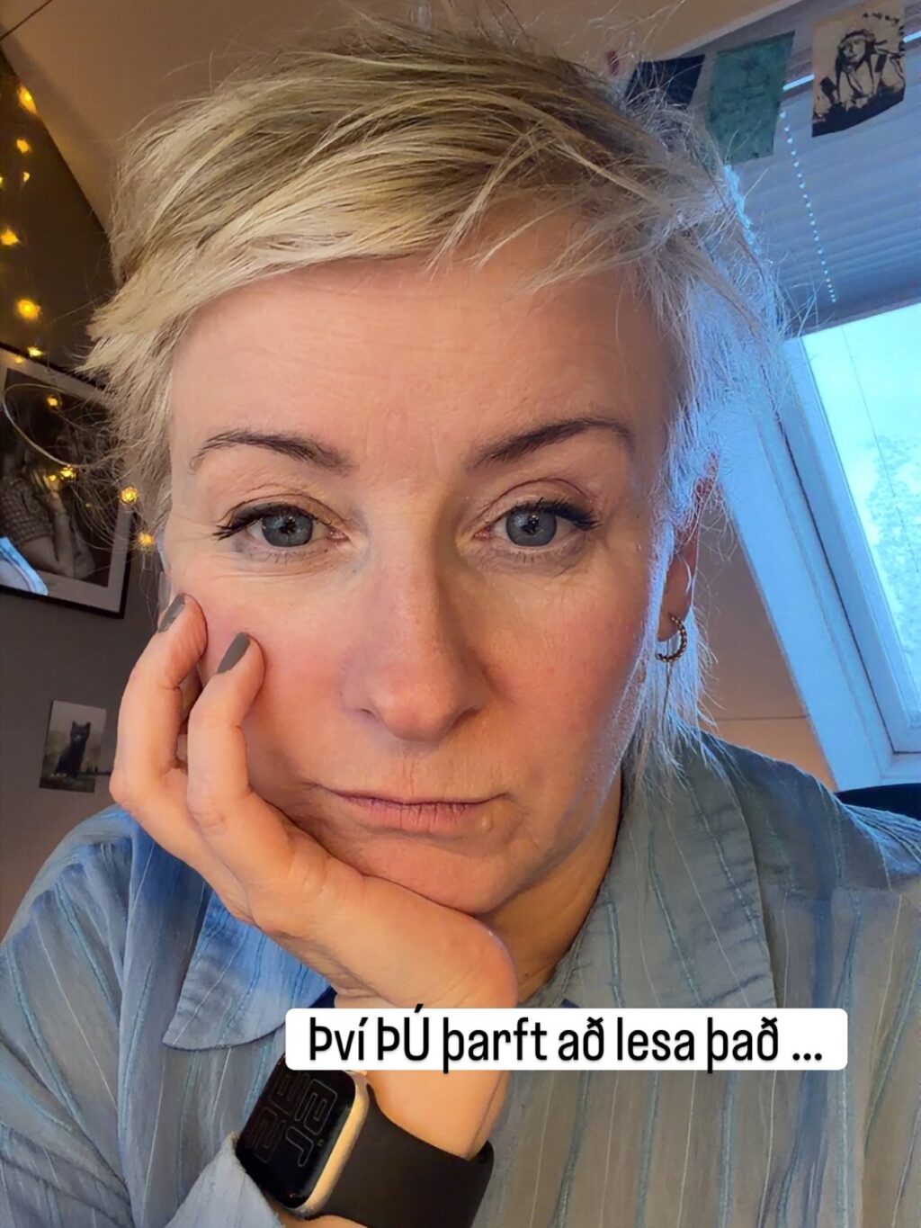 Mjög svo fagleg ráð fyrir ykkur sem eru að hugsa um, eða í startholunum, að skrifa bók 🤓 

Númer eitt að hafa gaman af þessi og ekki verra að skella nokkrum sinnum upp úr yfir eigin skrifum (já líka þó þið séuð að skrifa svæsna glæpasögu 🥴). Þegar allri yfirferð er lokið eruð þið sennilega komin með upp í kok af sögunni. Og jú sennilega er gott ef ritstjórinn ykkar hefur gaman af sögunni … þeir þurfa líka að lesa þó nokkrum sinnum yfir 🤓

Endilega fylgið mér fyrir fleiri brilljant ráð 🤗 á það til að henda í húsráð líka 🤪

#authorlife 
#rithöfundalífið 
#authoradvice 
#ókeypisráðgjöf
