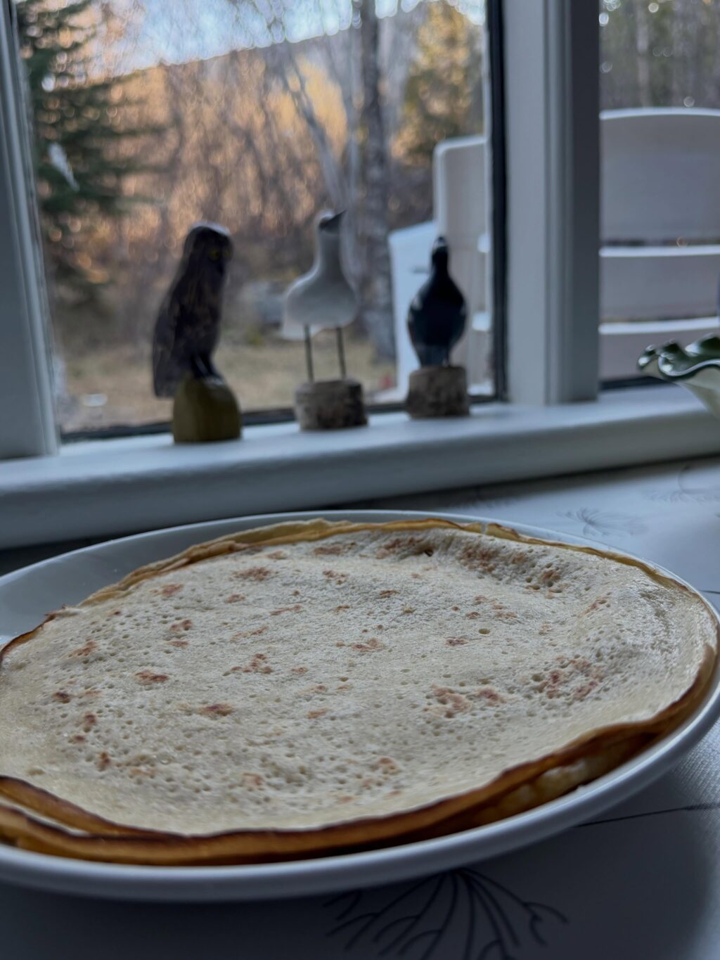 Dalurinn tók vel á móti okkur í þessari fyrstu ferð sumarsins. Gróðurinn aðeins seinni til en á sama tíma og í fyrra en veðrið var dásamlegt. Alltaf gott að komast vestur, klappa trjám, hlusta à fuglana og sjóinn. Og anda ☺️

#vestfirðir 
#keldudalur 
#weekendgetaway☀️